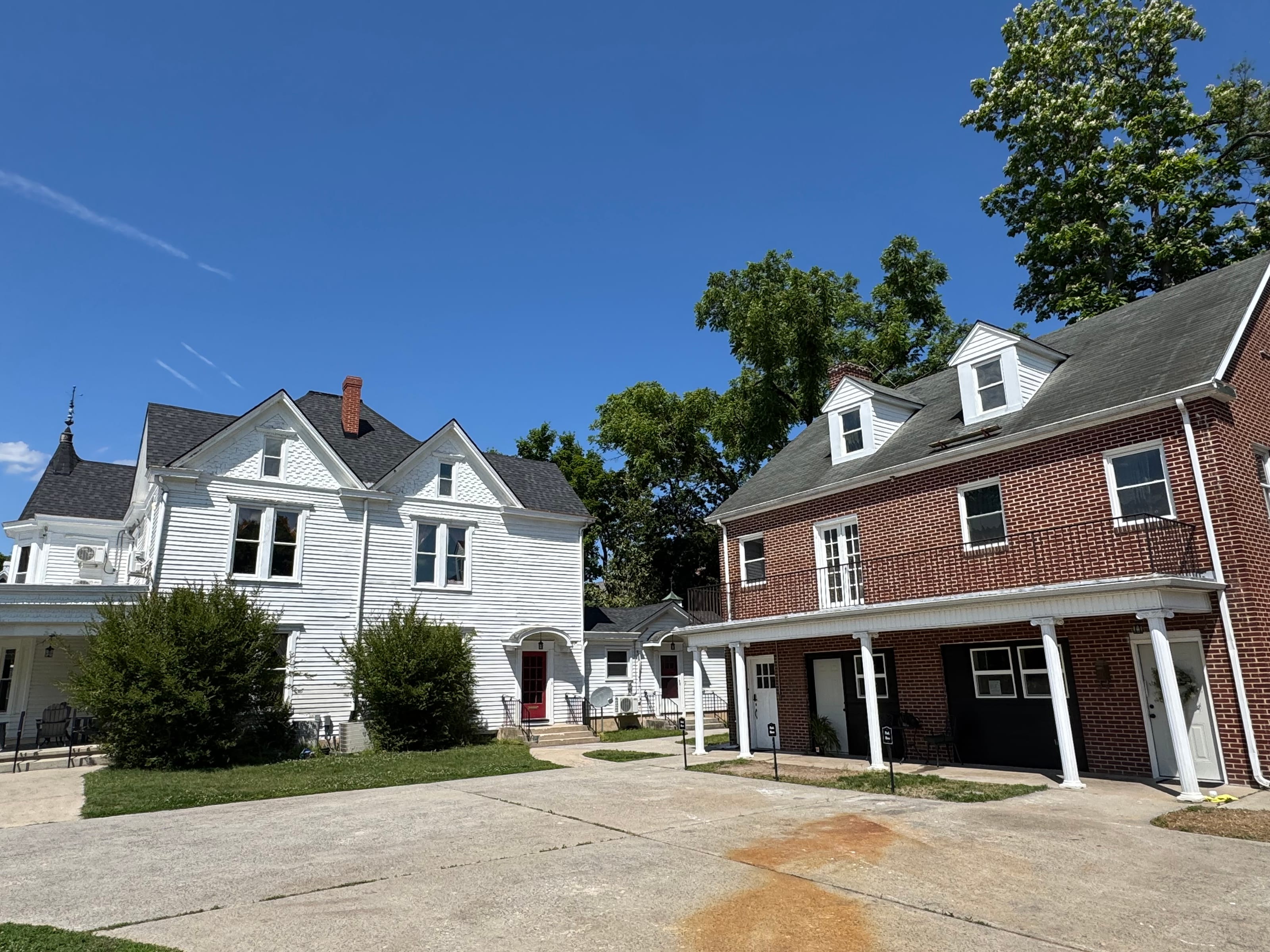 Carriage House Gallery image: image0