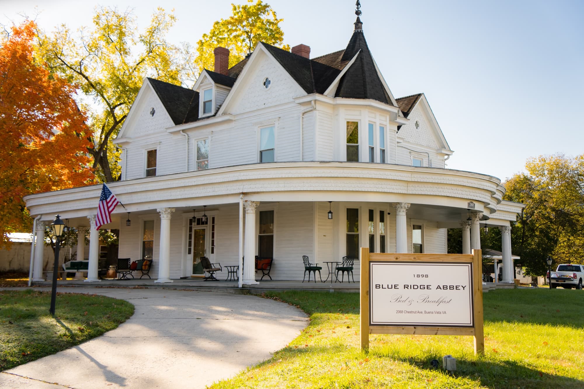 Main House Gallery image: blue ridge abbey outside
